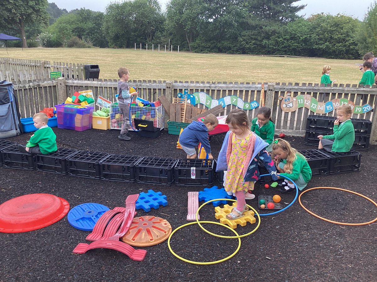 #WHCNursery are enjoying playing in the #WHCReception outside area this morning! #outdoorplay #whceyfs