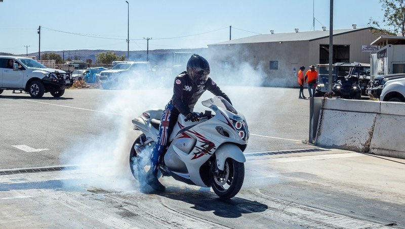 2 sleeps until the #DesertNationals! 

Ben Brusnahan was last year's Modified Bike DecoGlaze Glass Splashbacks Top Qualifier & runner-up - make sure you keep an eye on him at Alice Springs Inland Dragway this weekend! 

Pic: Amber Simms Photography
#summitracing #andradragracing