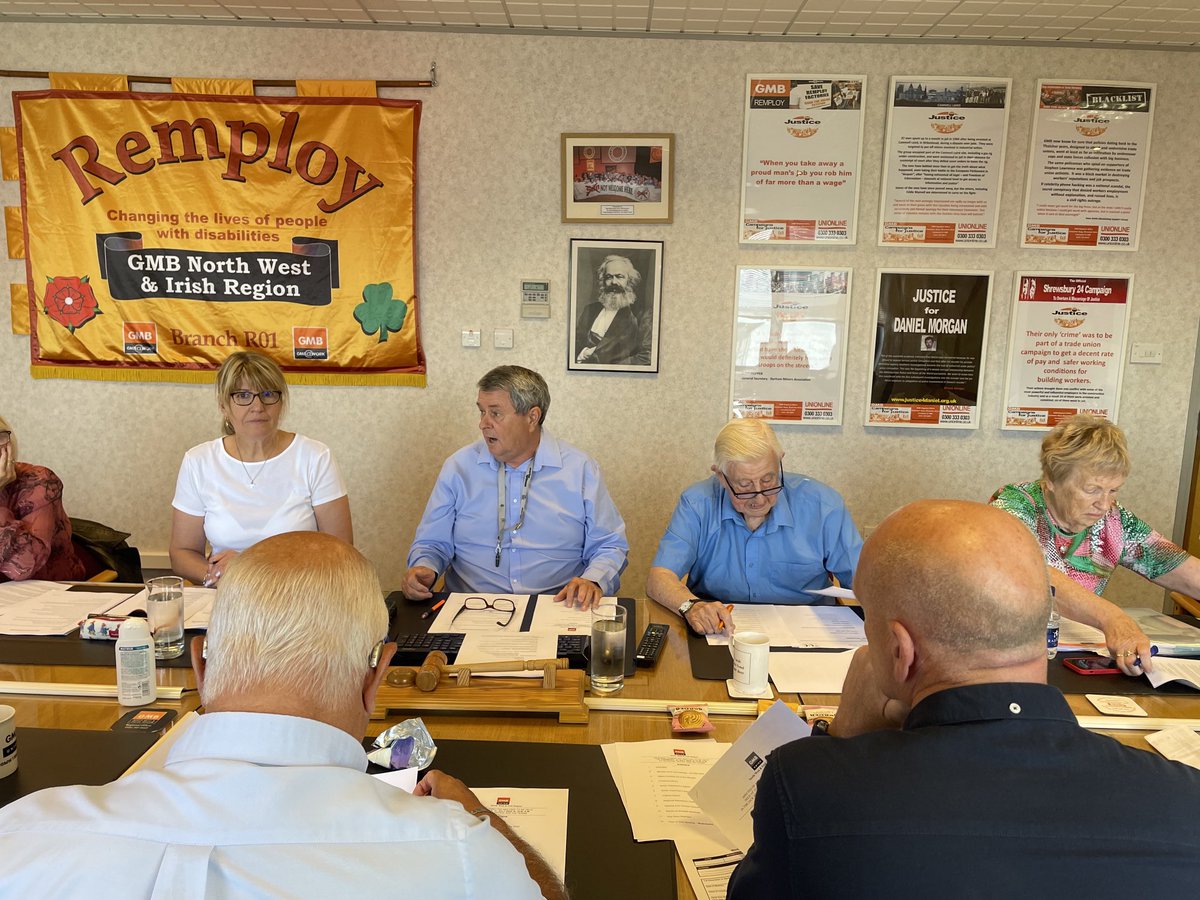 neilsmithgmb's tweet photo. Full house as always ⁦@gmbnwi⁩ Regional committee welcoming new members ! Love my Union ! ⁦@PaulMaccaGMB⁩ ⁦@deniseNWI⁩ https://t.co/V6KOSnnCP0