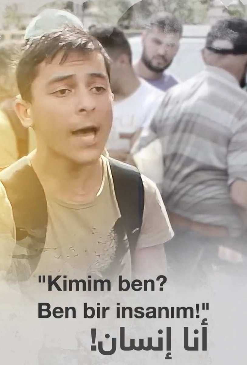 Bak ülkeme paramparça
Kim Çizmiş Bu Sınırları
Kavuşacak Bir Gün Elbet
Ayrı Düşmüş Yollarımız

Ben Çeçen'im Ben Boşnağım
Türk'üm Kürt'üm #BenBirİnsanım
Düşmanımız bir zalimlerdir
Ben Ümmetim Müslümanım!..