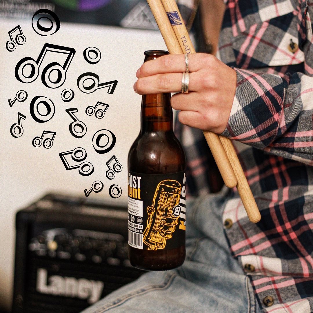 We’re looking for a song. Not JUST any song, a winning song! 🎤🎼🏆

Step 1: Download #JUSTMakeMusic Brief
Step 2: Write a super catchy JUST anthem
Step 3: Send it our way!

DOWNLOAD full brief here > darlingbrew.co.za/pages/just-mak…
Need help? just@darlingbrew.co.za /+27 21 286 1099