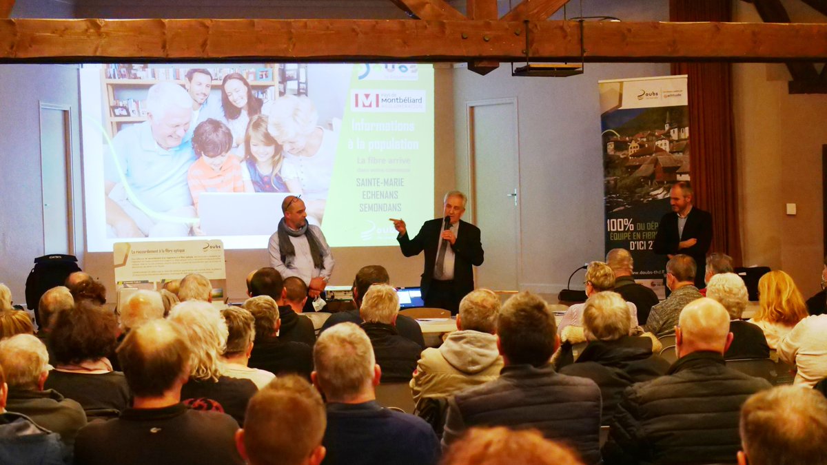 paysmontbeliard's tweet photo. Cet été, PMA organise des réunions publiques sur le déploiement de la fibre optique 🌐⚡⤵️
🗓️ Rendez-vous jeudi 28 juillet (19h) à #Blamont, à la Maison Pour Tous. https://t.co/smoN6qdXqU