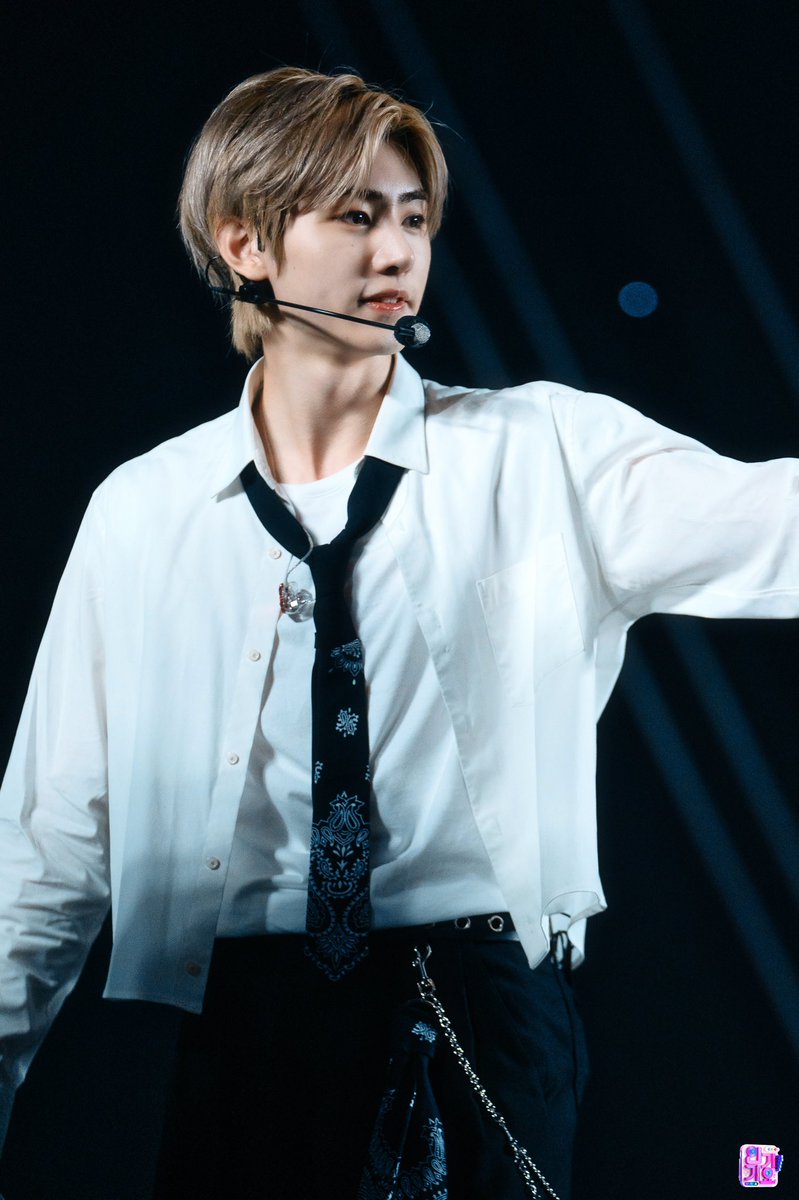 1208boi's tweet photo. 220717 인기가요 포토스케치 #성훈 (1/5) https://t.co/KiTjiA63Jv