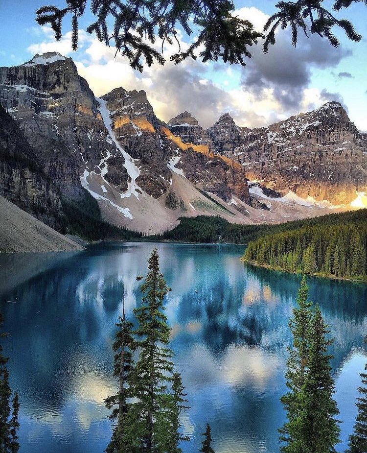 Moraine Lake, Canada