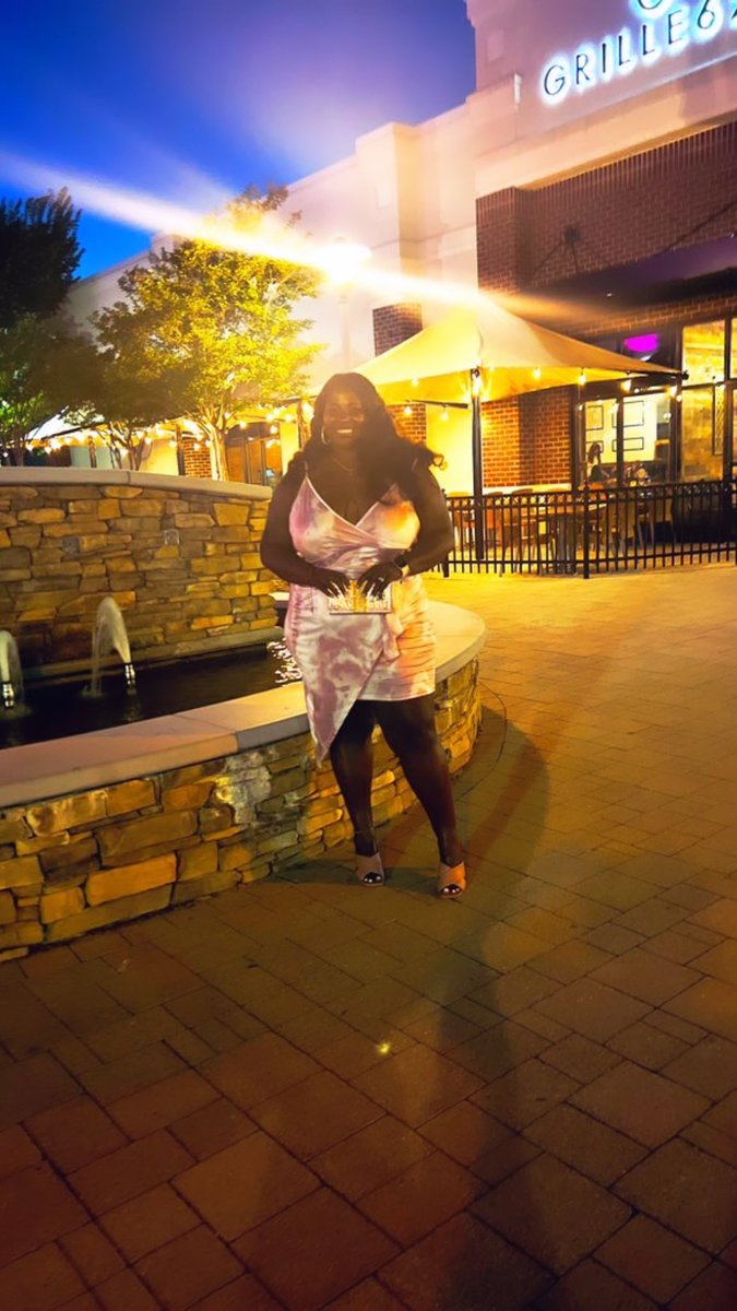 50ShadesofKellz's tweet photo. I came, I saw, I fought like hell and I conquered…..as I enter into a NEW YEAR! I can only imagine what God has in store for this year!! Because he showed off this one! #Hello38 #IssaRealBishHoliday #CancerBaby♋️ #YouAboutToLoseYourJobMarilynGirl https://t.co/1VyO9BYNLz