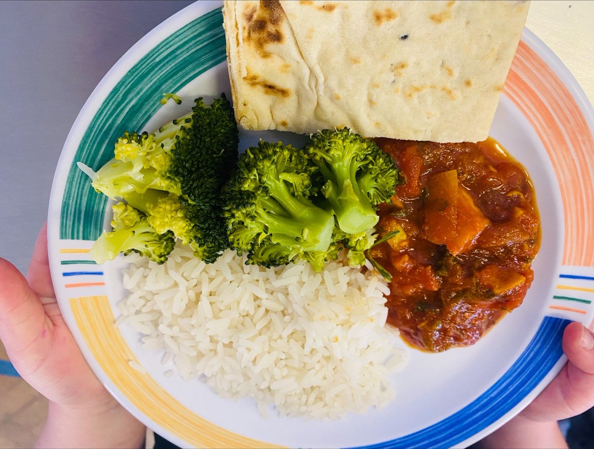 Free School Meals can save parents up to £437* per year. School meals are free for primary school children in reception, year 1 and year 2. 

Sign up for Universal Infant Free School Meals at your children’s school. *The saving is based on a cost of £2.30 per day. <a href="/MyNottingham/">🏹 My Nottingham</a>