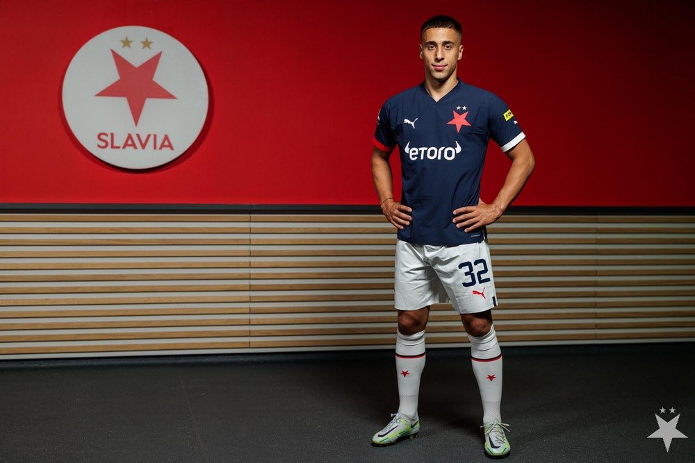 SK Slavia Prague EN on X: 👕 We will start in blue away shirt today  together - quite unusually - with white shorts and socks. How do you like  it? 🤩 🔜 #