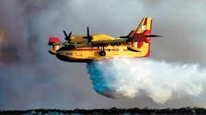 mani_festo_9's tweet photo. Έξω στέλνουν Canadair
μέσα έχουν κασκαντέρ
#παραιτηθείτε_όλοι #Πυρκαγια #φωτια #κυβερνηση_συμμορια #επιτελικό_παρακράτος #Γαλλία_Ελλάδα 1-0 #welcomeToGreece #summertime_madness https://t.co/A8mqJZPSXt