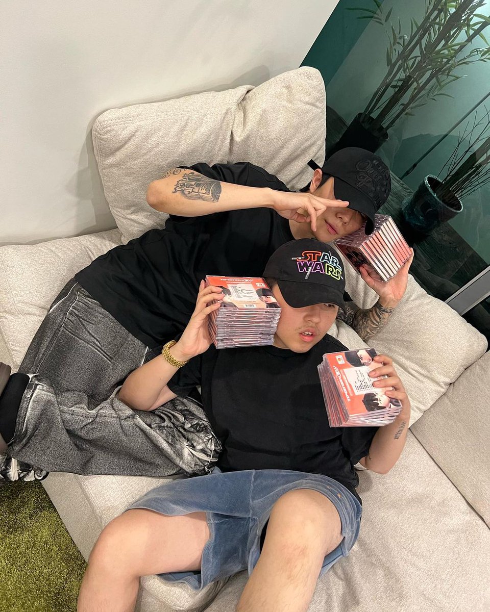 수고햇다~근데 내껀 언제와 baby들.... 🥹🥺