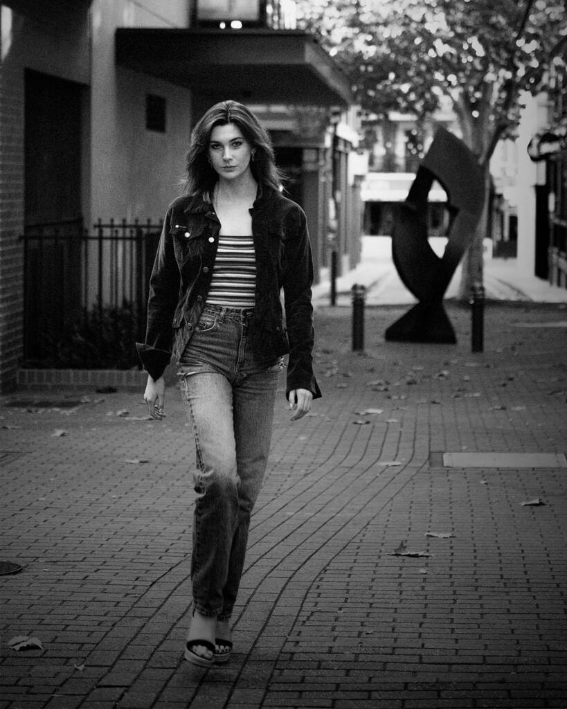 ✖️Escher✖️
Taking it all in her stride😎
Shot from the archives with fab Adelaide model @escherlowdermerris ~ 🖤 @finesse_models_australia @panasonic_au @lumix_au @lumix @eizo_apac @exposuresoftware  #louisebagger #lumixs1 #portrait_vision #streetphoto… instagr.am/p/CgRUhLlP6LB/