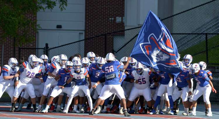 HS Connecticut Football tweet media