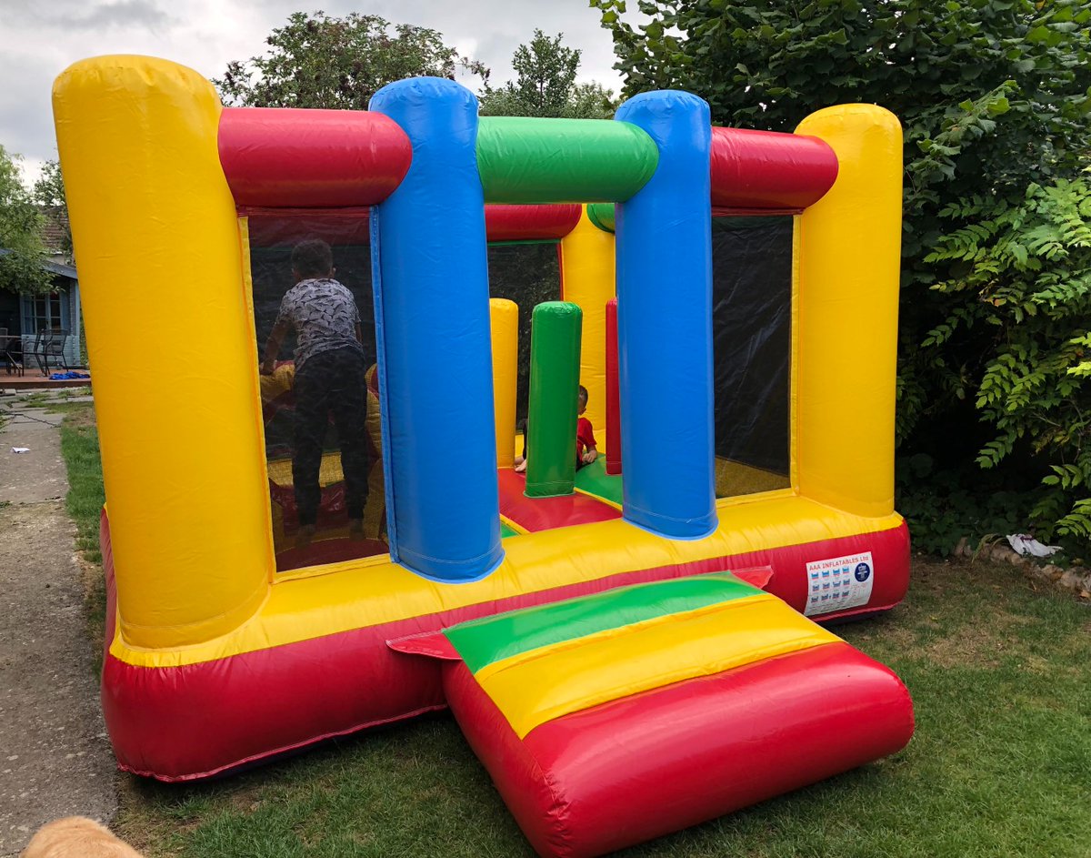 FUNdaysClub's tweet image. Midi Activity Centre for under 7s confirmed for our 10 Year Celebration Day!

Lose time to the magic of bouncing, book now: fundaysclub.co.uk/fundays-club-1…

#bouncingcastle #10years #celebration #SummerHolidays #HolidayClub #FUNdays #childcare #BoA #Wiltshire