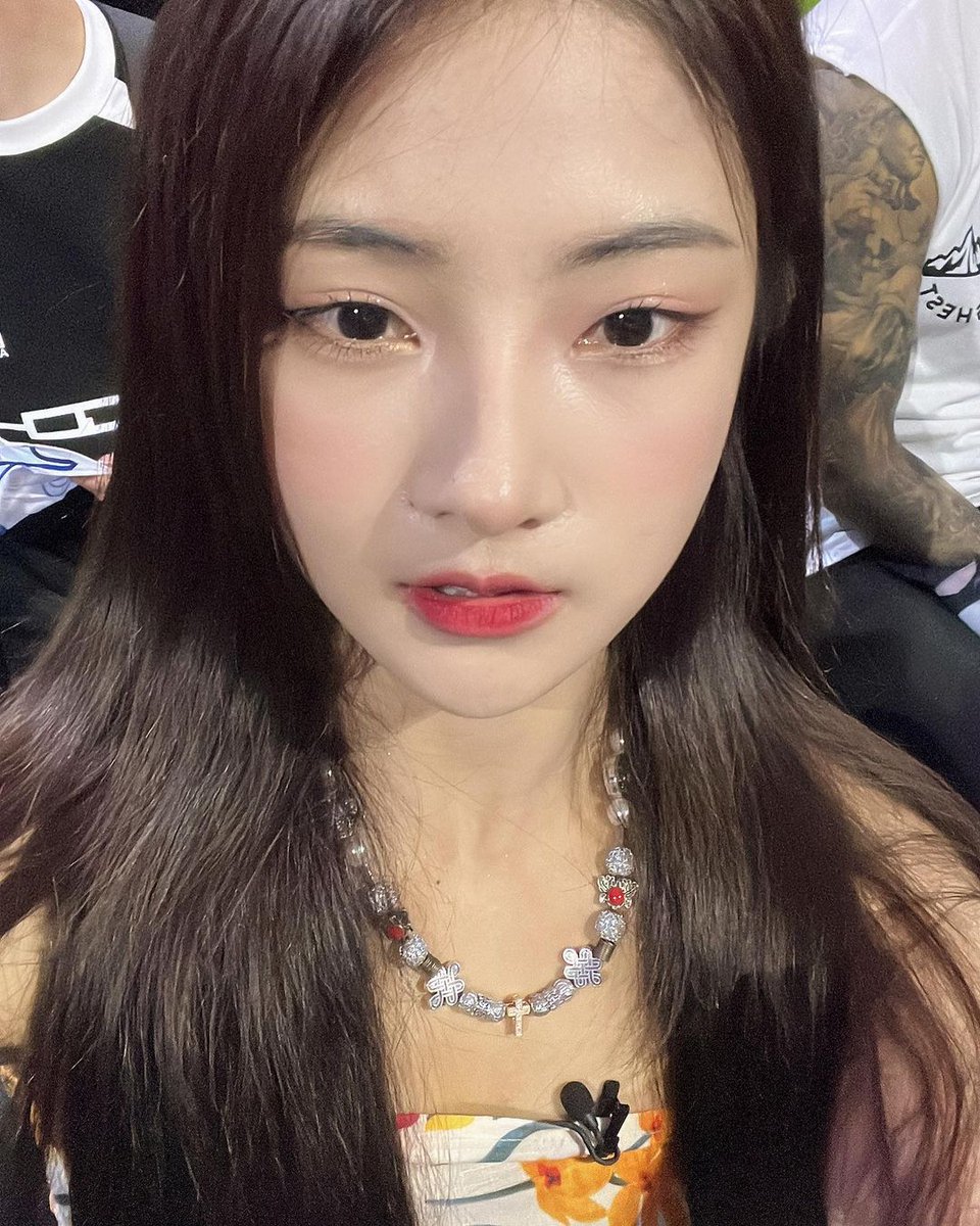 prettyubing's tweet photo. I can stare at her all day https://t.co/hXblu3yazh