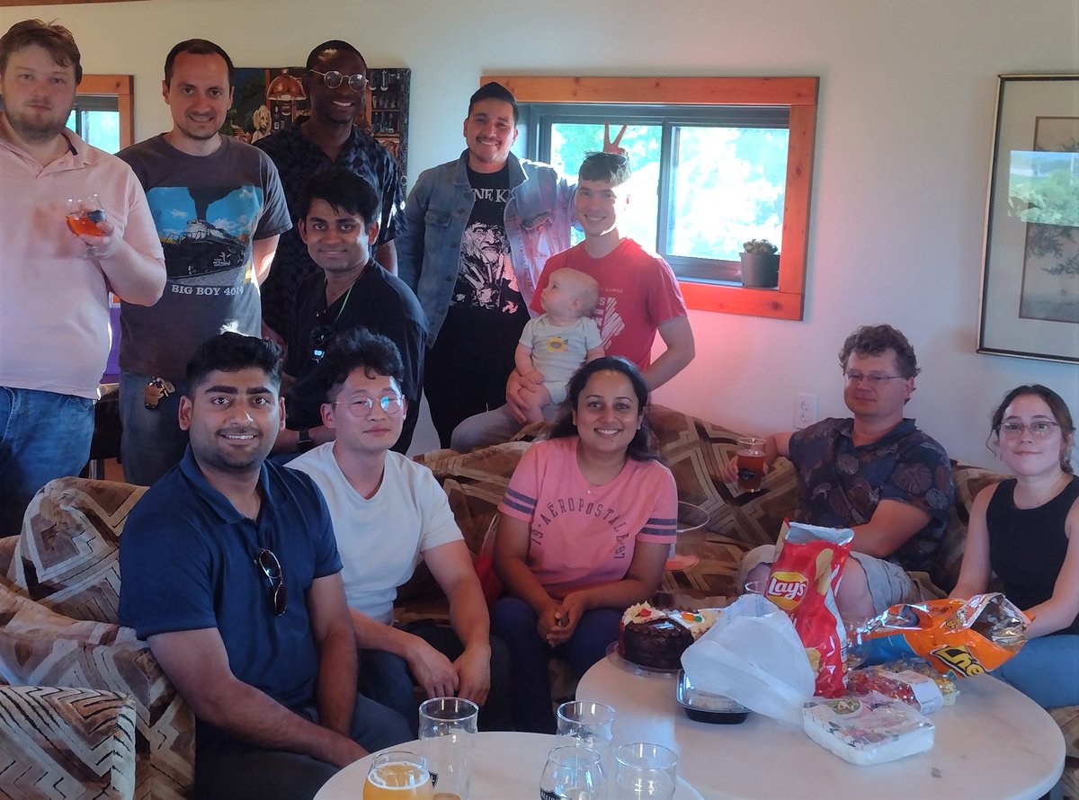 KovnirLab's tweet photo. Farewell to Georgiy, Philip and Eranga!! It has been a pleasure to have you around. We will definitely miss you guys! Good luck with your next adventures..!! 👏🎊🎉 #farewellparty #labmatesleaving #happyandsad https://t.co/WZ9bULMEVs