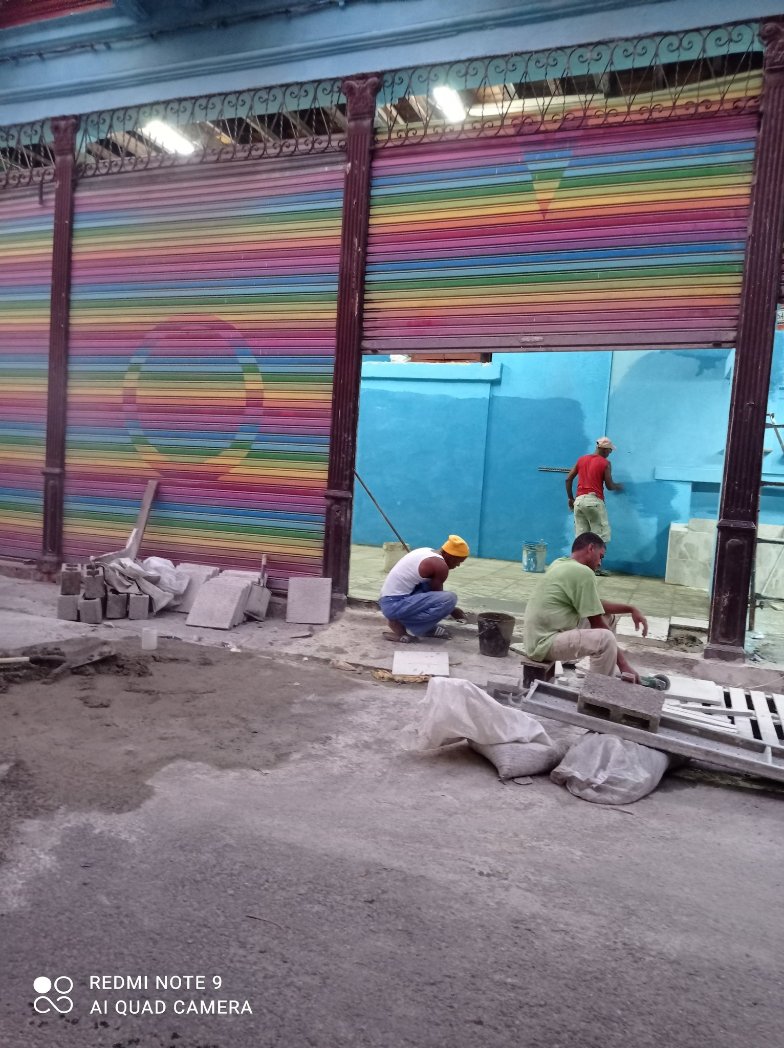 BetsyDazVelzqu2's tweet photo. Continúa la recuperación de bodegas en el país, en esta ocasión en el barrio San Isidro de la #HabanaVieja. 
#CubaViveYTrabaja #ComercioCuba #CubaPorLaPaz 
@PresidenciaCuba @MMarreroCruz @JorgeLuisTapiaF 
@ampphv https://t.co/gUqieDRnN5