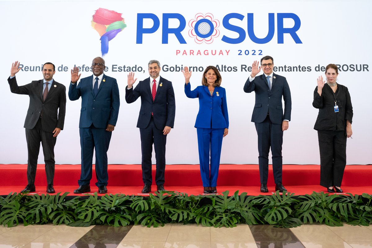 CancilleriaCol's tweet photo. Foto oficial de la Reunión Extraordinaria de Jefes de Estado y Altos representantes de @ForoProsur. https://t.co/Gvbq3VJ4aT