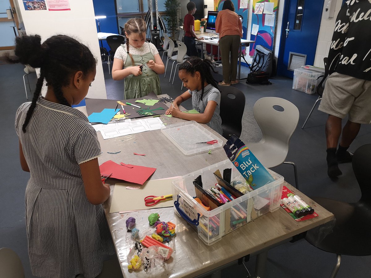 SkyWayCharity's tweet photo. It's week 5 of animation club with @LondonYouth and we've got astronauts ๐ฉโ๐, flying snakes ๐, cityscapes ๐, rockets ๐, turtles ๐ข and more as our 8-14's group continue developing their animations!
@LDN_VRU @_RocketScience_
#creativeworkshops #animationclub #strongerfutures https://t.co/kSscjHFbY0