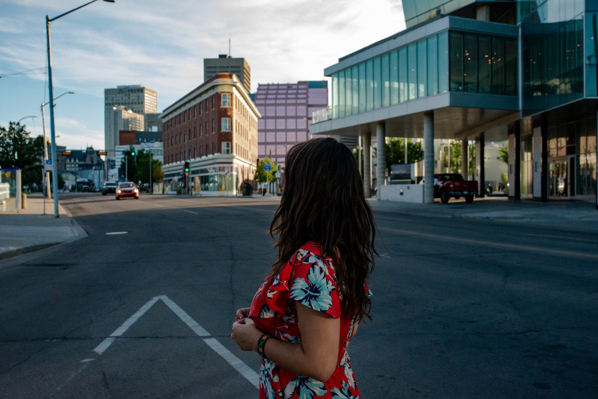 Doing my part to make The Gibson Block, Edmonton's #flatiron our most photographed building. 

#yeg #edmontonphotography #exploreedmonton #jasperavenue
