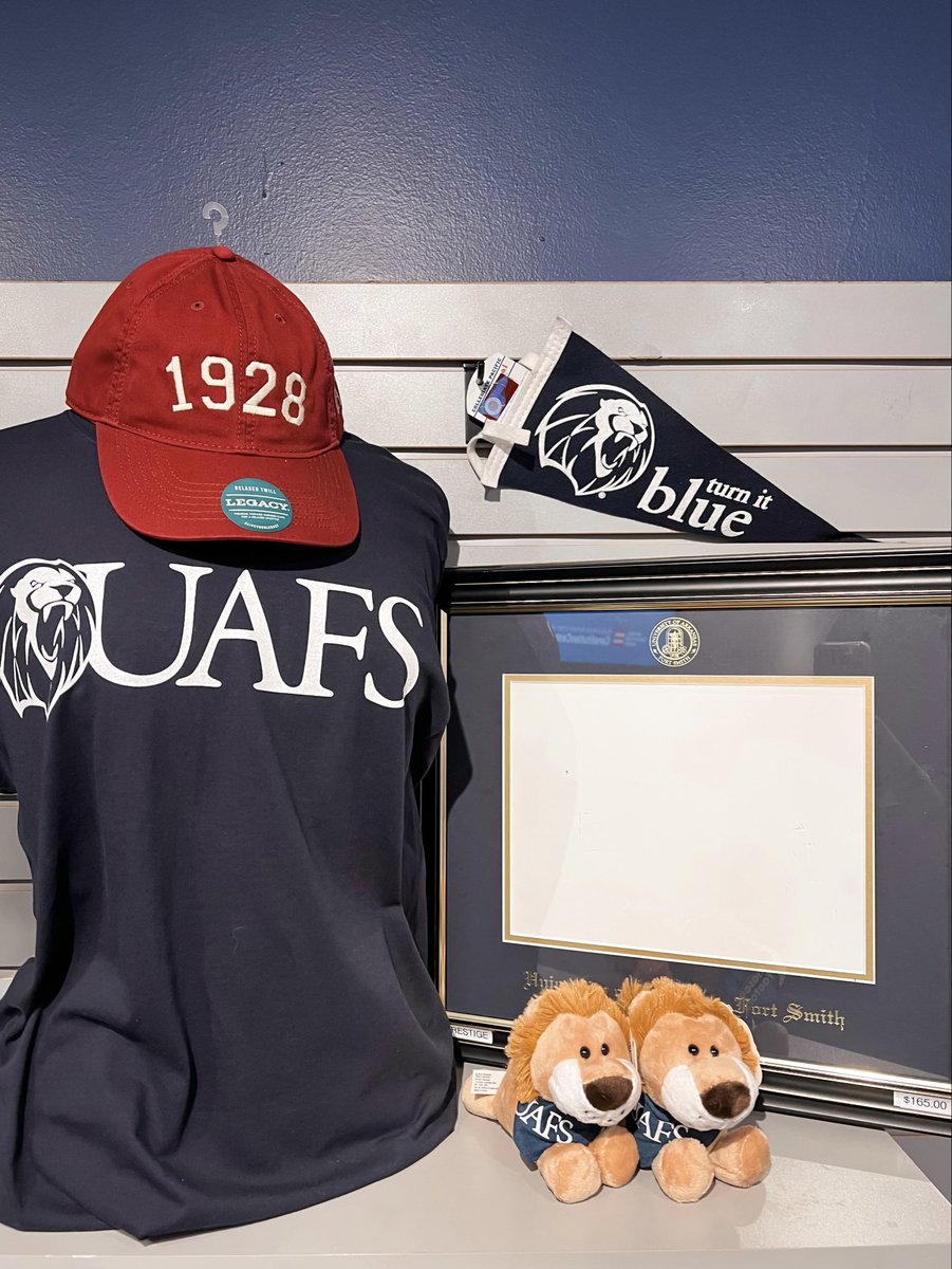 uafsbookstore's tweet photo. Hey UAFS Alumi 🦁 ! Forgot to get your diploma frame? Now until July 27th get 20% off your diploma frame!! 🎓

#uafs #uafsbookstore #bncollege https://t.co/er4cGOXMmn