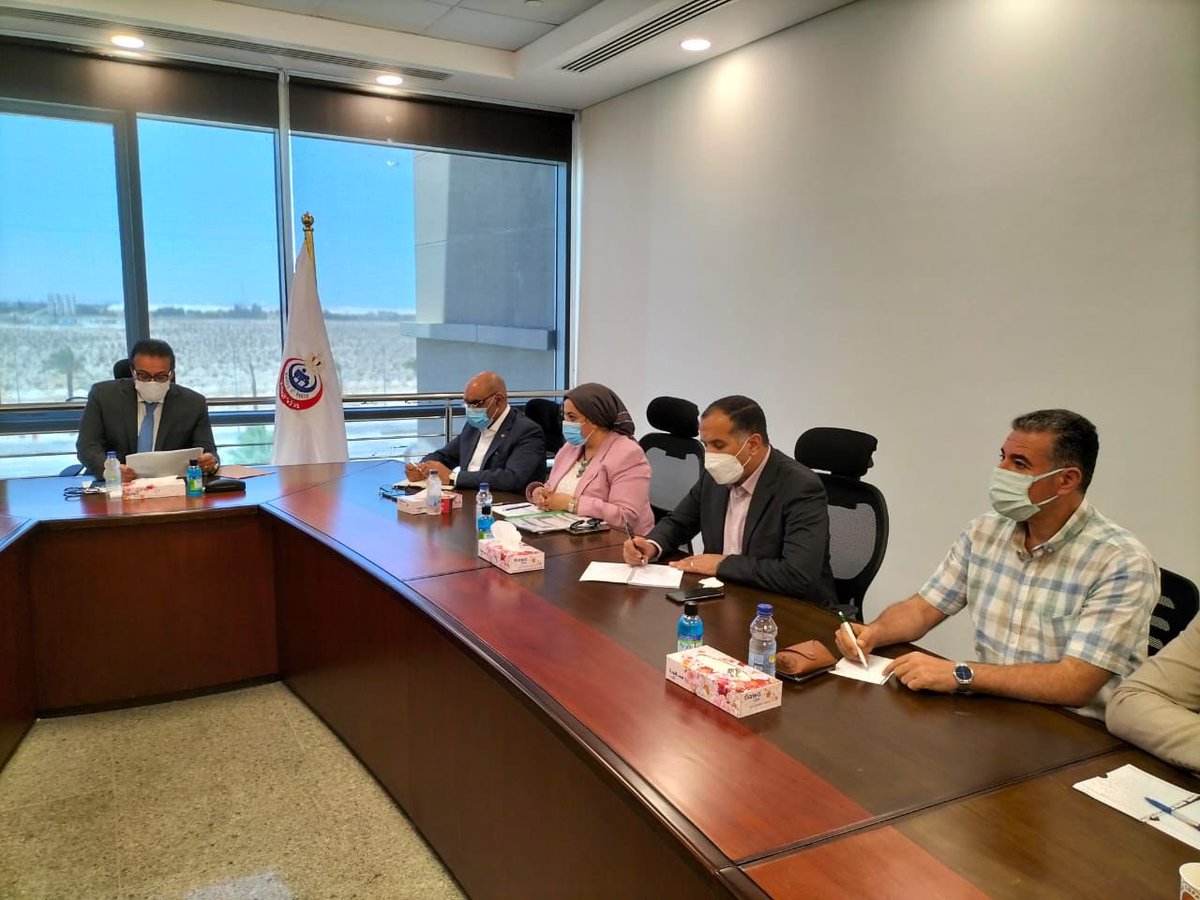 خلال اجتماع عقده بمقر الوزارة في مدينة العلمين لمتابعة خطة التأمين الطبي للإجازات الصيفية..

الدكتور خالد عبدالغفار يوجه بالاستعداد التام والمتابعة الدورية لتجهيزات المستشفيات وتوافر المستلزمات الطبية في جميع مستشفيات المدن الساحلية