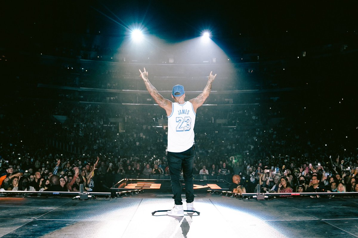 KaneBrownFamily's tweet photo. "And I wouldn't trade it for nothing..." 🎶
-
2 hours til #GRAND! https://t.co/EjA5iSwfft https://t.co/NOIzKNLHKI