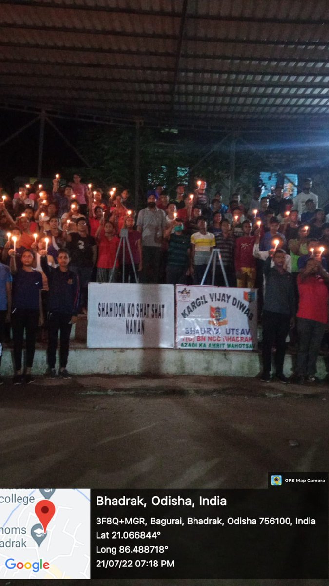 OdishaSeven's tweet photo. #KargilVijayDiwas 
#Shauryautsav 
#7 (O) Bn NCC # Lighting of candles for remembrance of fallen soldiers during Kargil war # 07 ANO,10 PI Staff And 400 Cdts participated.
@kalinga_sagar 
@utkalpride https://t.co/5o5GQaRT9Y
