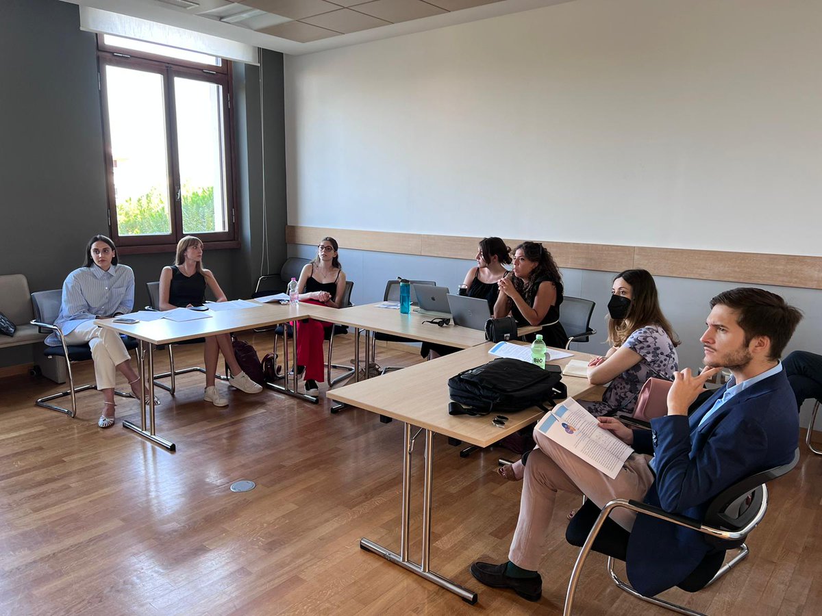 Adl_Consulting's tweet photo. Con quale frequenza e in che modo le attività di #PublicAffairs &amp; #Lobbying vengono rendicontate all'interno dei #BilancidiSostenibilità? 🌐 Oggi siamo in 📍@UniLUISS insieme ai ragazzi che hanno partecipato alla #LuissChallenge 2022 per confrontarci sui principali trend 📈 https://t.co/PlUdN2FP78
