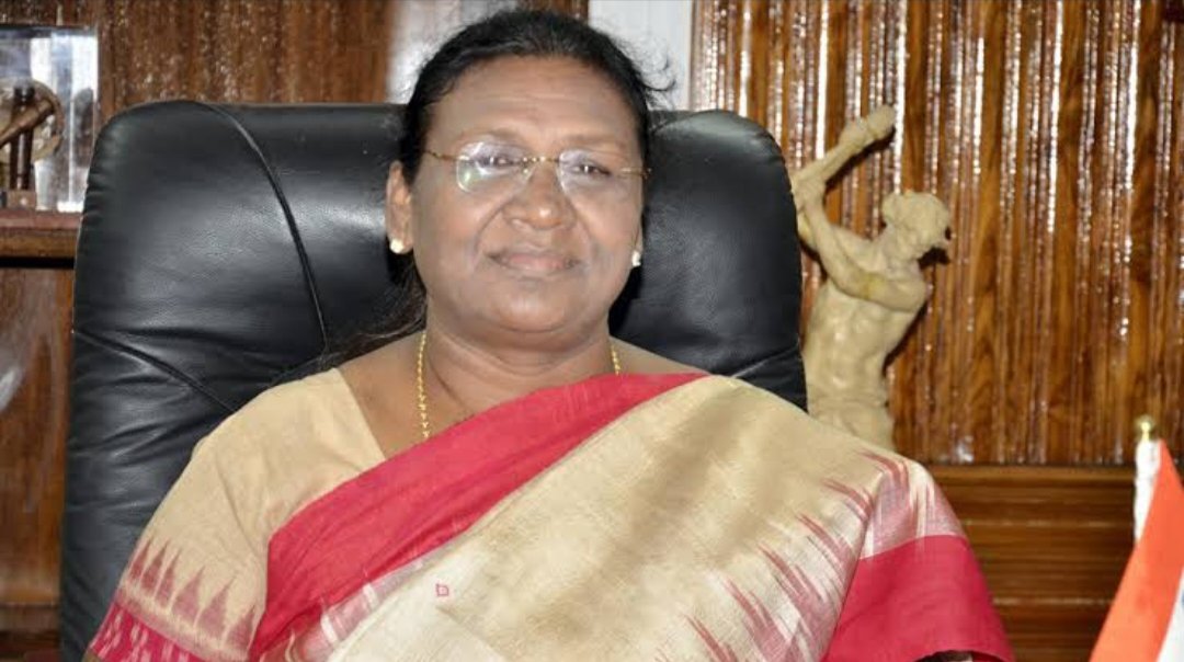 LaxmanBaskey90's tweet photo. Congratulations Madam Draupadi Murmu 💐💐🙏🙏
the 15th President,2nd woman President and 1st Tribal woman President of India. https://t.co/4QvGp6XeAr