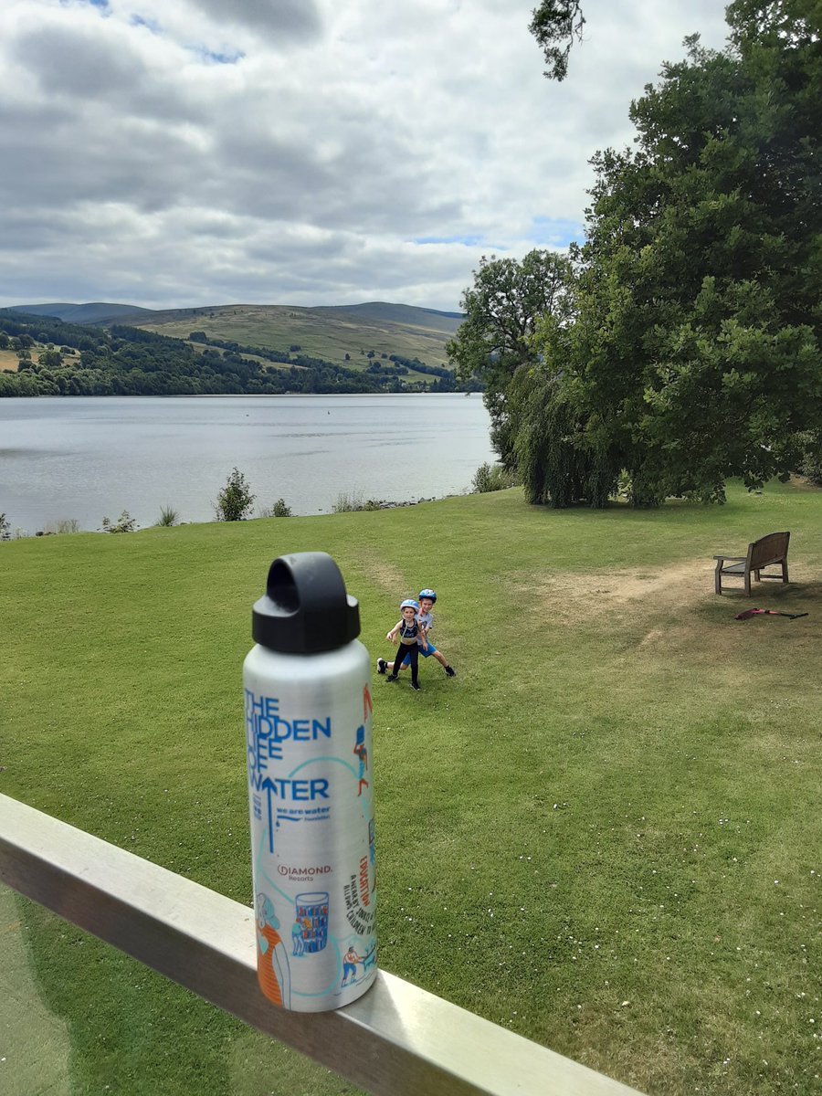 #theglobetrotterbottle and #competition may have ended but my bottle keeps going.  Back at my second home at #Kenmore with the grandchildren.  Would be nice to know who the lucky winners were with #mydiamondbottle.