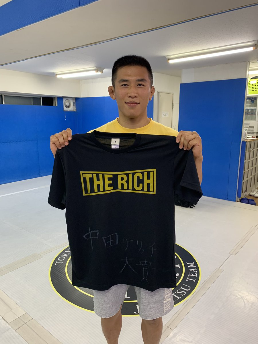 【お笑い芸人】サイン入りＴシャツ【貴重】 本間朋晃 サイン入りTシャツ（新日本プロレス）Lサイズ - メルカリ