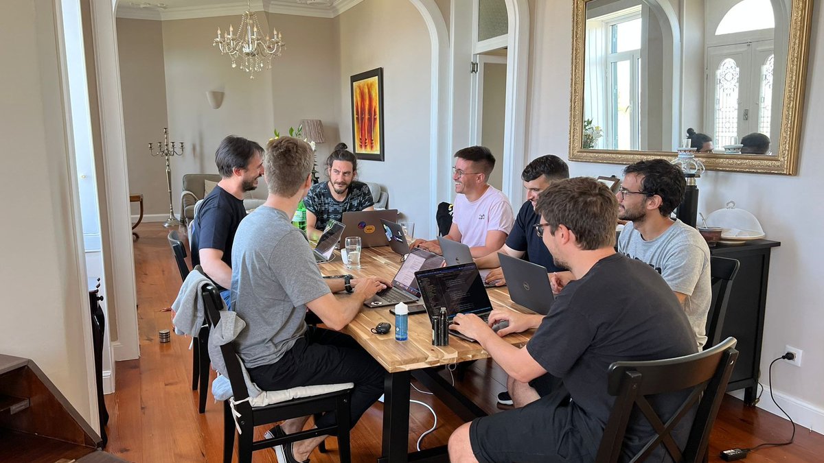 NFTStudios_io's tweet photo. A few weeks ago, we had a team-bonding event in #Madeira with the NFT Studios team in Europe. 

Solidity Workshop + Food  + Drinks + Sailing = Awesome! 💻🛥🍹

Here are the @VoxelArchitects, @CryptoMotors_io,  @raregotchi, @Hackatao and @tsrocketfactory teams having a great time! https://t.co/PLmDdQhOV8
