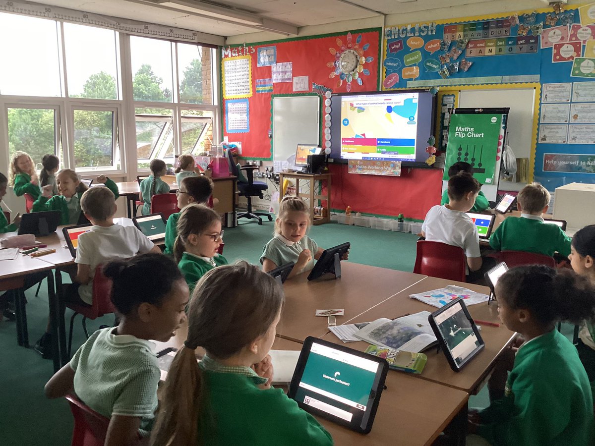 Year 3 had a fab time playing their end of year Kahoot quiz, There was even a few sneaky questions to see how well they knew their teacher! Congratulations to Issac for his excellent knowledge of everything we have learnt this year! #whcyear3 #whcexcellenceboard