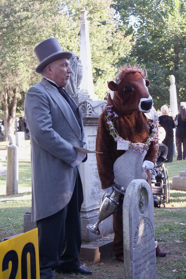 #OTD 129 years ago, Huntsville had one of its most epic parties, honoring famed cow Lily Flagg. #HistoryHsv #iHeartHsv en.m.wikipedia.org/wiki/Lily_Flagg