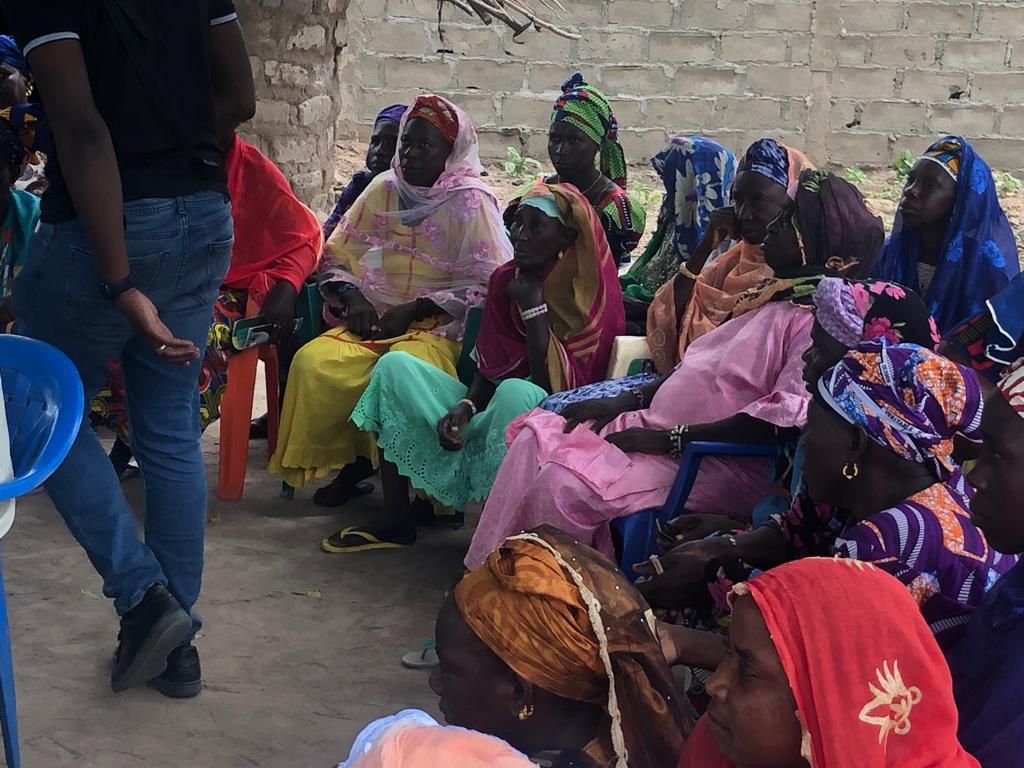 FranceoSenegal's tweet photo. #Velingara
Visite du projet Thiellal (Santé pour tous) financé par @AFD_France et mis en œuvre par AVFS & @NGOSolthis
Ce projet utilise l’approche OneHealth pour sensibiliser les populations sur les risques & usages des pesticides et produits chimiques pour les humains & animaux. https://t.co/kwOhSadpgf