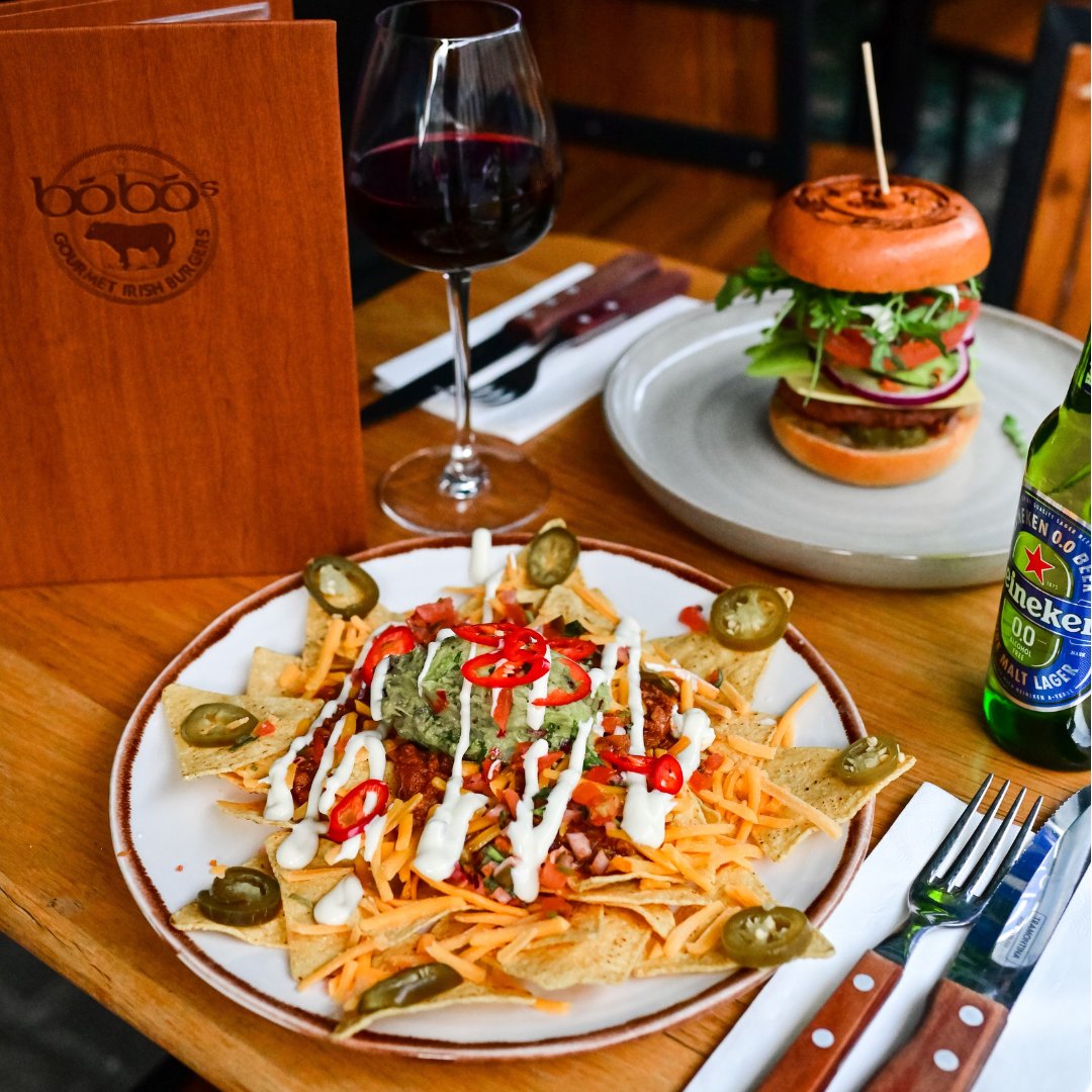 Burger or nachos - what's your pick? 🤔 ... We think both! 🙌 Order for delivery via bit.ly/BobosDeliveroo 🕺

#nachos #bobosburgers #bobosdublin #dublin #dublinrestaurants #burger #burgers #burgerrestaurants #burgersofinstagram #burgerporn #eatstagram