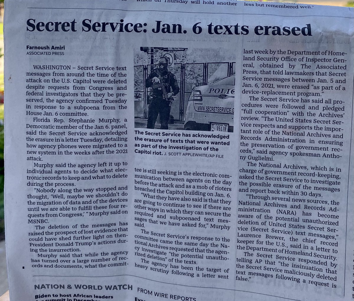 MariaBribriesco's tweet image. Termination of employment, reprimands…there must be consequences for destroying public records and evidence especially when there is a subpoena for the records. But there is enough to charge Trump &amp;amp; his capos. #NoOneIsAboveTheLaw #SecretServiceIsCompromised