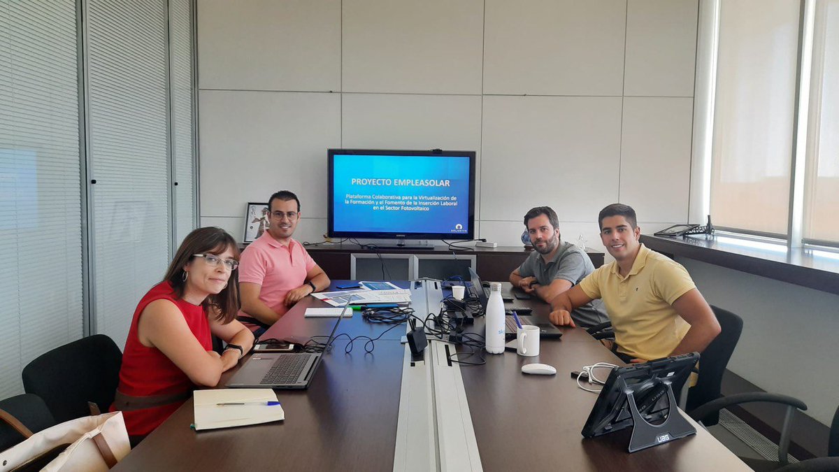 EndeFEng's tweet photo. Encantados con la reunión presencial del proyecto #empleasolar en la sede de @isfoc, a la que también ha asistido @SkylifeEng.
Preparando la sesión de pruebas y demostración de mañana... Gran trabajo!! https://t.co/44S89TTa6r