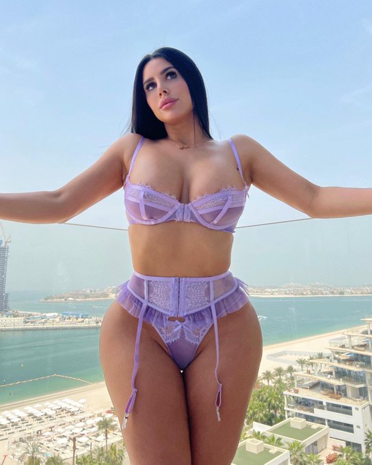 Swipe if you trust me 🫣 https://t.co/3dIIGrtihv