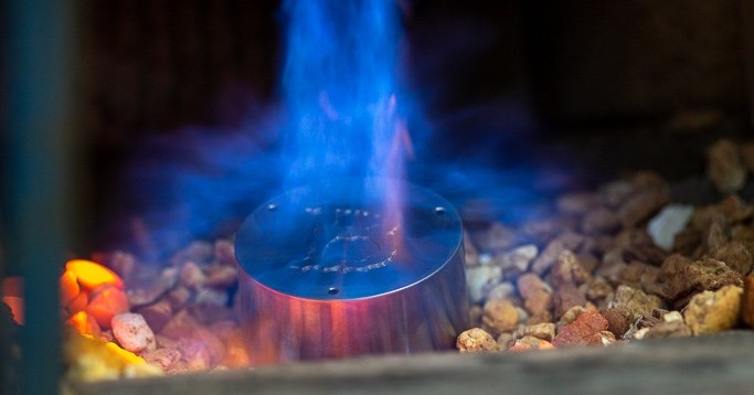 roberts1887's tweet image. It's been so hot these past few weeks, we might as well be sitting in our furnaces!

Hope you are all coping as well as can be.

And please do get in touch should you want any beautiful #embossedpackaging.

Disks, tags and nameplates can be manufactured in Tinplate and Aluminium.