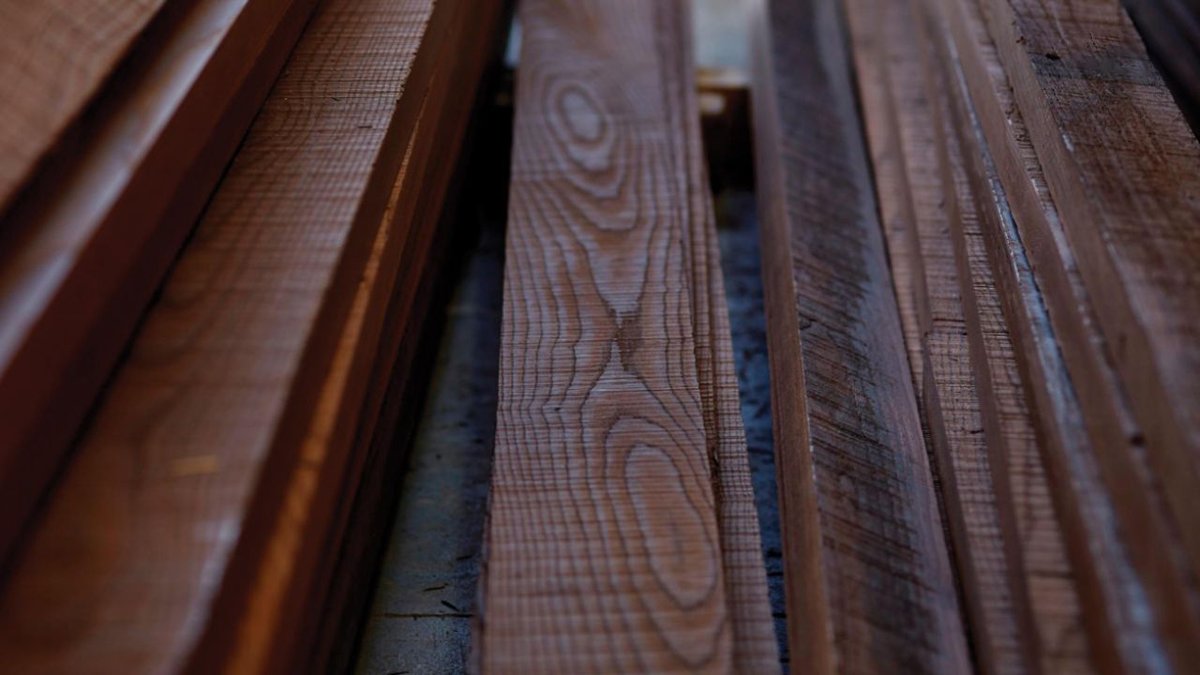 northlandforest's tweet image. Repost @ahec_europe:
#ThermallyModifiedTimber (TMT) is not a new concept. The ancient Vikings knew that when building defensive fencing for fortifications, poles made from #timber with a #burntsurface lasted longer than those that hadn’t. 1/5