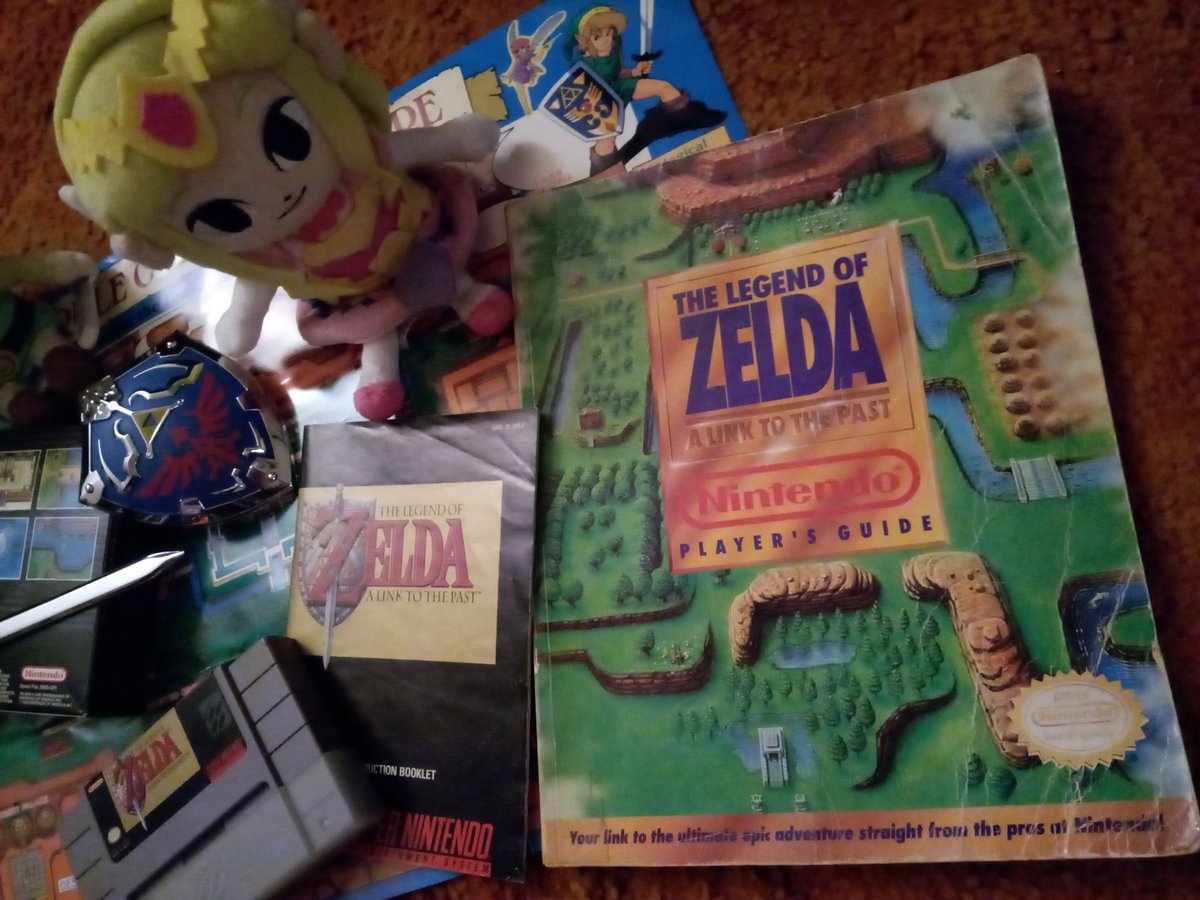 Godlike_Virus's tweet photo. PROLOGUE
One night, a girl's voice awakens you from your sleep.
She telepathically pleads.
"Help me…
My name is #Zelda…
I am in the castle dungeon."
30 years ago a new tale began, #ALinkToThePast.
#SuperNintendo #Link #Agahnim #Ganon #Hyrule #RetroGaming #ThrowbackThursday https://t.co/EpOYooBkQI