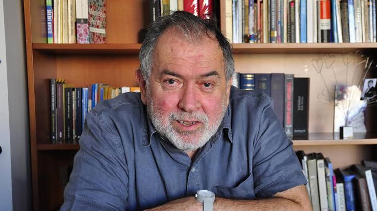 "Bir çırak ustası gibi film yapmıyorsa, o usta büyük bir ustadır." (Erden Kıral)