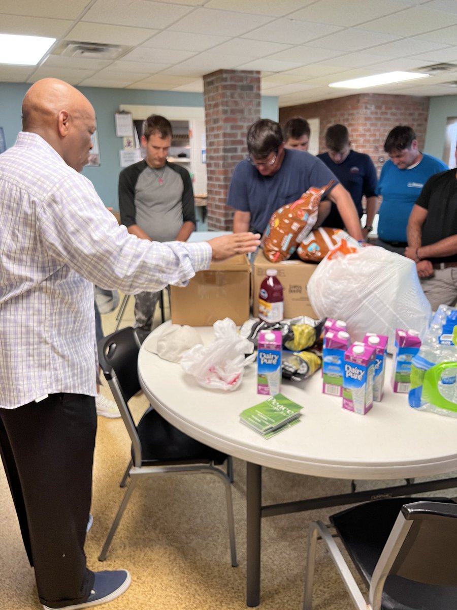 FearNotProject's tweet image. Helping one person at a time Help Me To Feed The Poor Who Are Suffering With Hunger. #hunger #homeless #pray