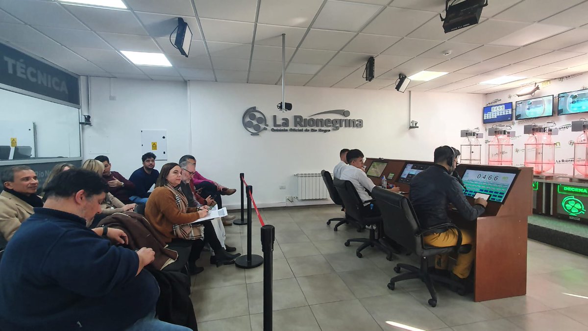 LoteriaRN's tweet image. #SueloUrbano . Realizamos el sorteo para la adjudicación de 153 lotes ubicados en el Loteo Manríquez de Fernández Oro.

Lee la nota 👇
loteriaderionegro.gob.ar/?contID=74118