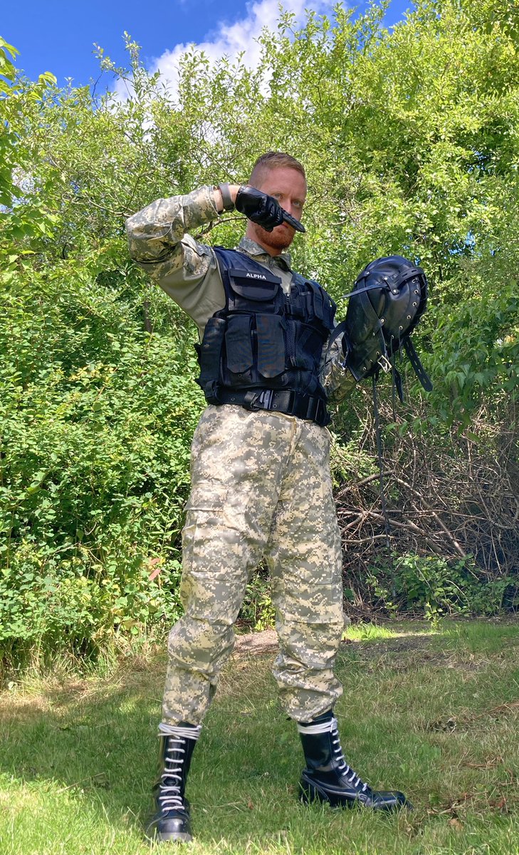 Alpha pig Blue tweet media