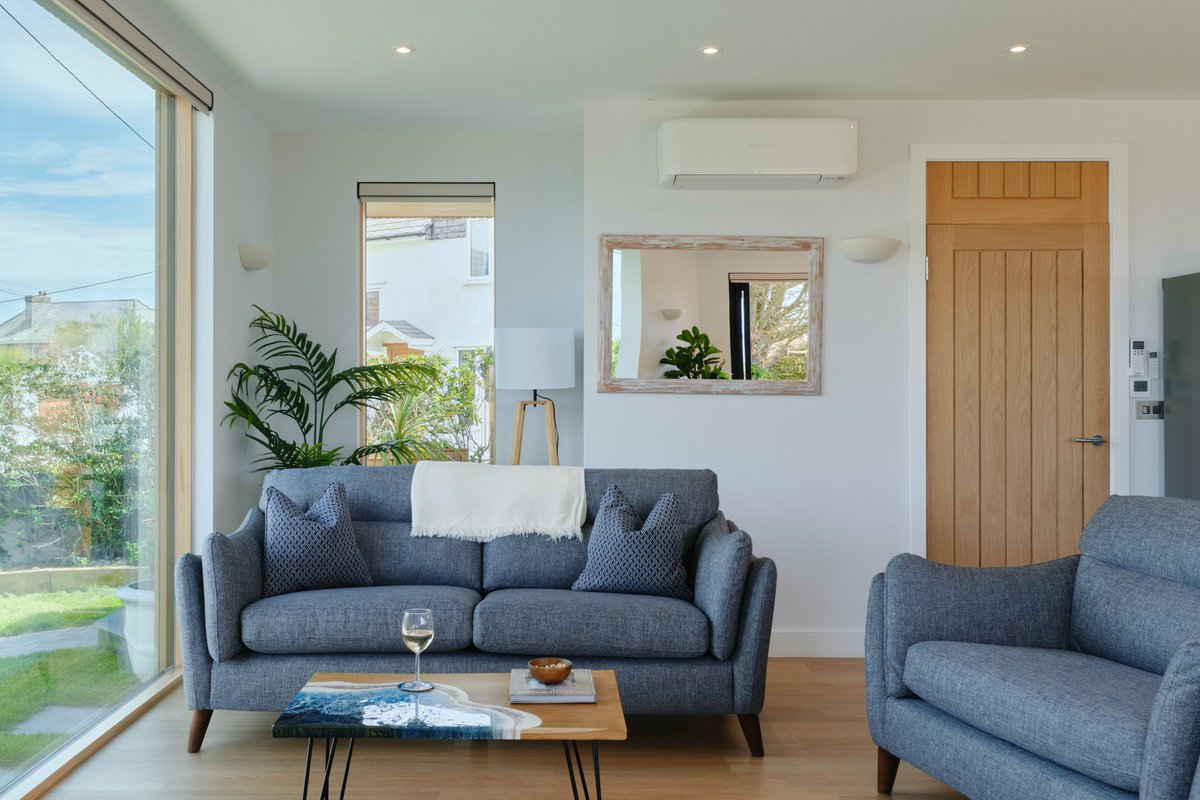On warm days like today, Poldhu’s blissful air conditioning makes for a very welcome addition after afternoons spent on Harlyn Bay Beach. Sink into a sofa and cool down as early evening cocktails are poured and the waves crash in the distance.  

bit.ly/3PCjjfY