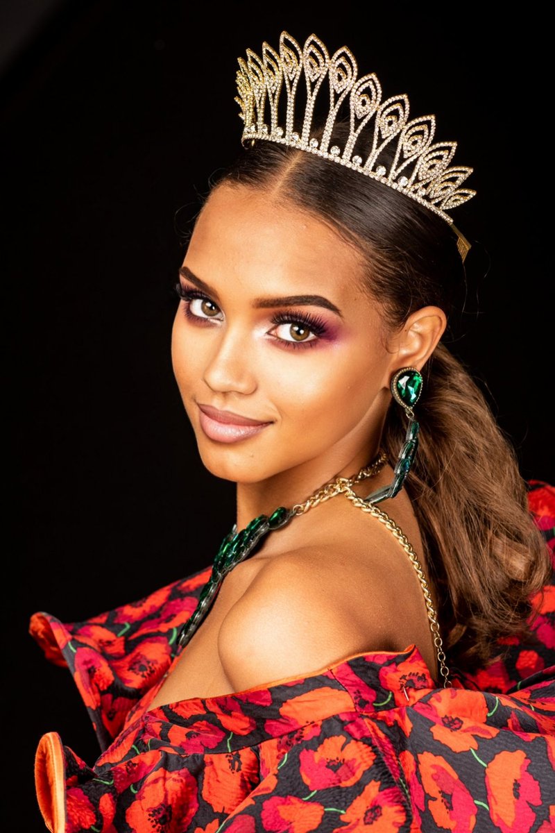 indira_ampiot's tweet photo. Hello🌺,
la billetterie est désormais ouverte, alors qu’attendez-vous pour prendre votre ticket ? Attention il n’y en aura pas pour tout le monde !! 
Ps: pour me soutenir vous pouvez envoyer MISS1 au 97000 (Antilles Guyane) ou MISS9711 au 72018 (Hexagone). #missguadeloupe https://t.co/YPv4KA36Hs