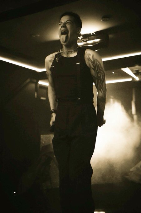 One week away! https://t.co/OSzNrIEoUH<a href="/tag/newprofilepic"class="tags"><span>#newprofilepic</span></a>