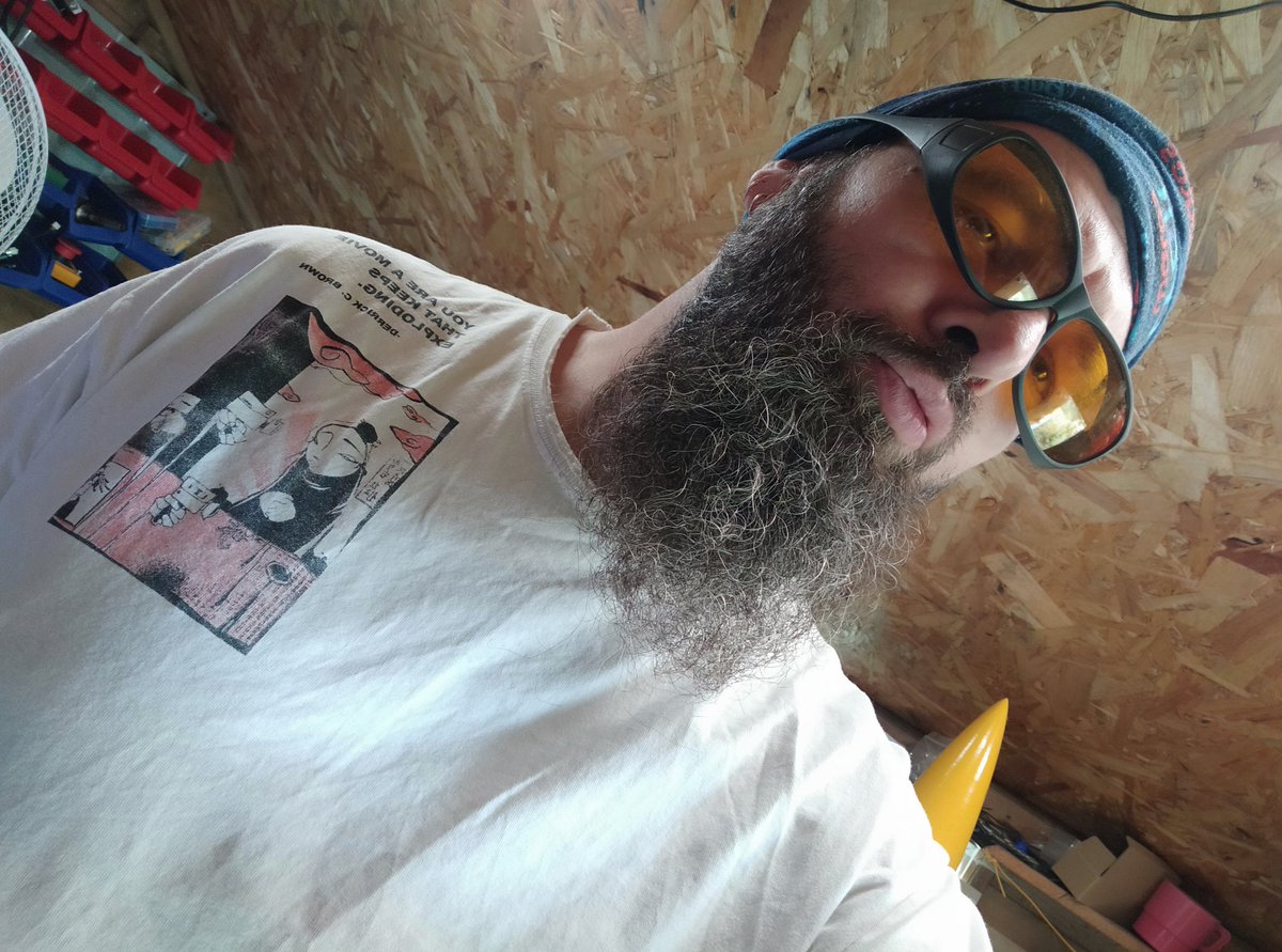 concreted0g's tweet photo. Laser PPE time. #Hottie #MakerChic #Idiot :) https://t.co/p53OgEpOql