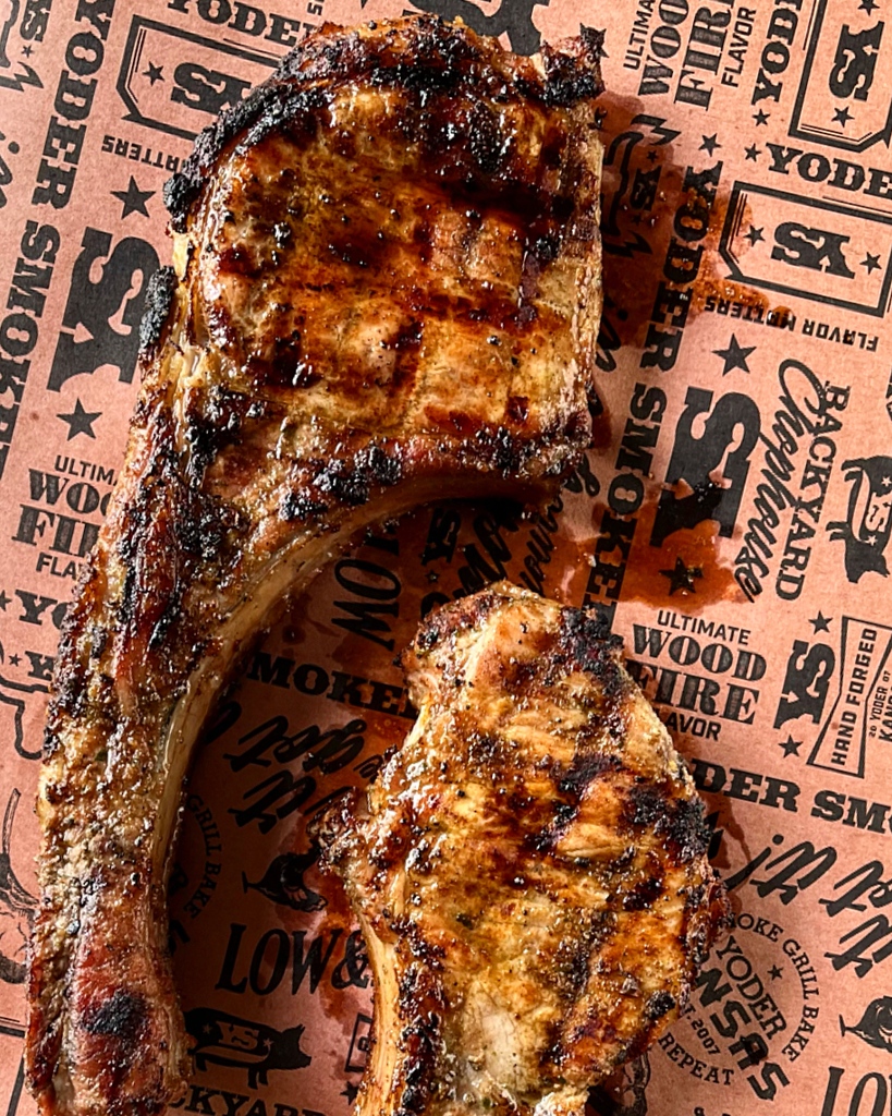 smokey_rebel's tweet image. Holy Jalapeño Tomaporks🔥

Love BBQ and shenanigans? Follow ➡️ @smokey.rebel we love them too 👊🏻💥

#smokeyrebel #bbqlife #bbqfamily  #ukbbq #yodersmokers #teamyoder #yodernation#grilling #grillingtime #bbqbeast #bbqgrill #grillingout #woodpelletgrill #grillmaster #grillgods
